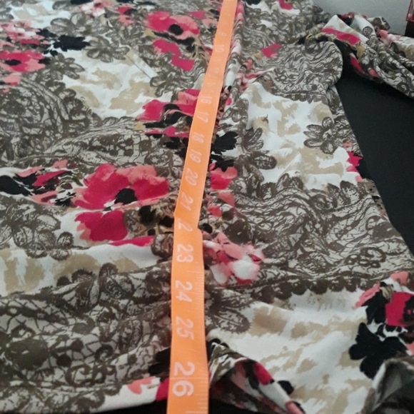 Flower and lace fabric top - Picture 8 of 9